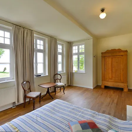 3 Mit Gr Terrasse Und Wasserblick Apartman Grubnow